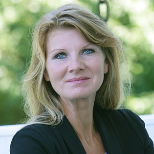 Dr. Catarina Katzer